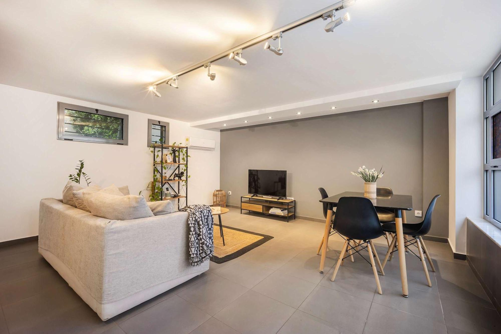אתונה Gazi Urban Residence מראה חיצוני תמונה